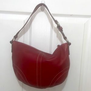 Vintage Coach hobo shoulder bag in red/wine color
